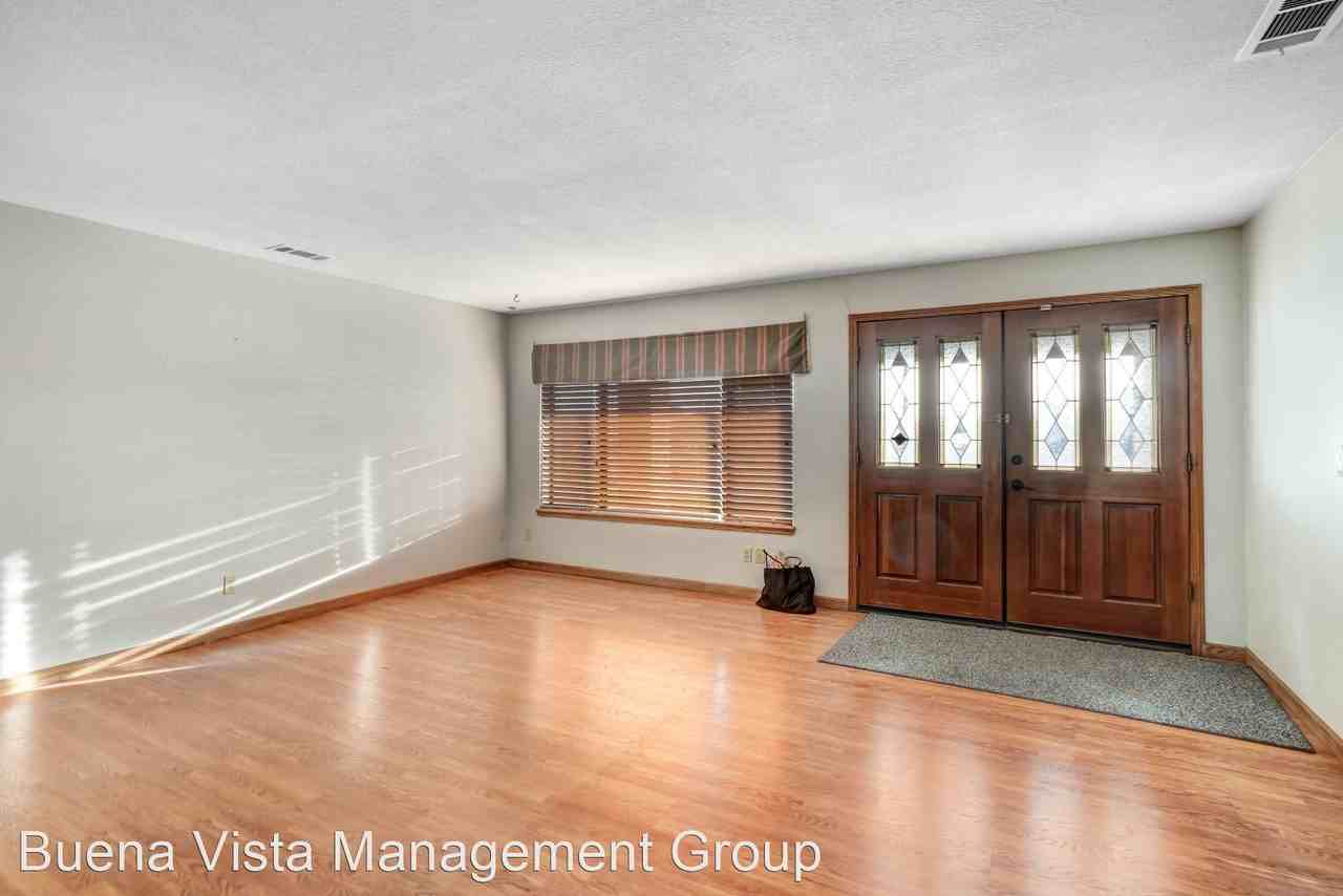 17094 Catalpa St - Photo 2 of 20