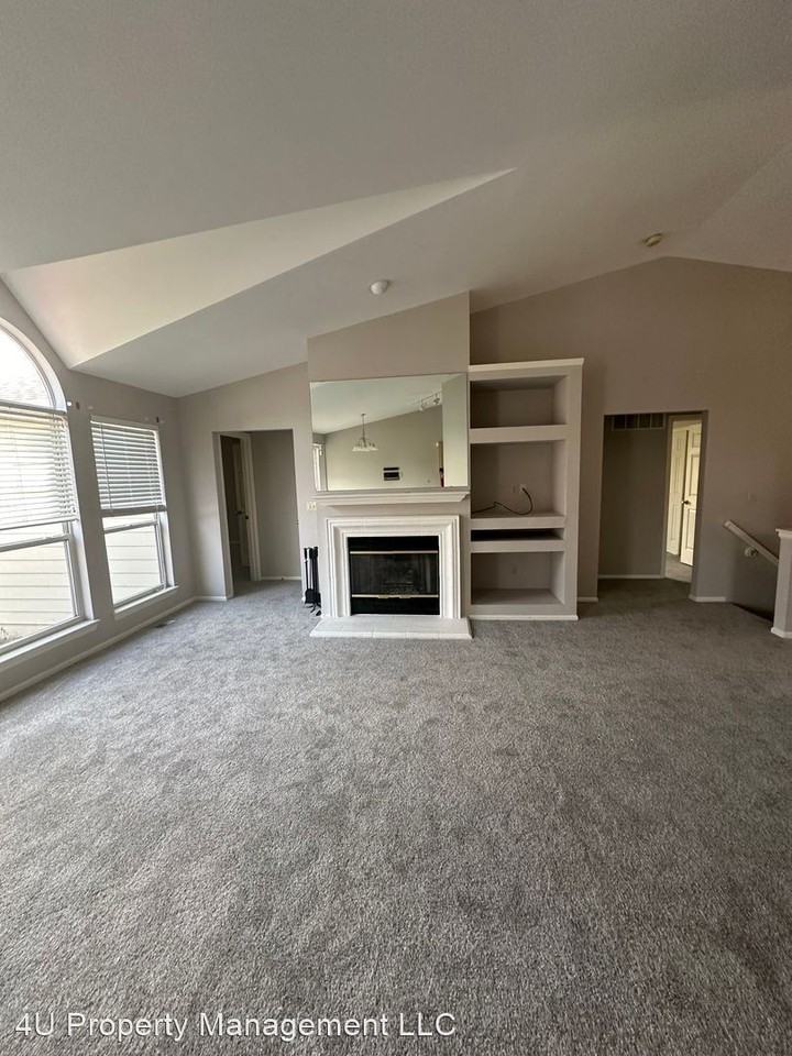 16944 Hickory Crest Dr - Photo 3 of 21