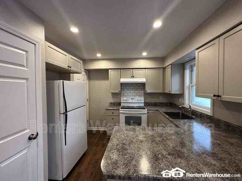 4926 Madison Avenue - Photo 7 of 20