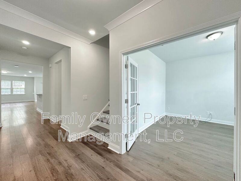 302 Witch Hazel St - Photo 5 of 36