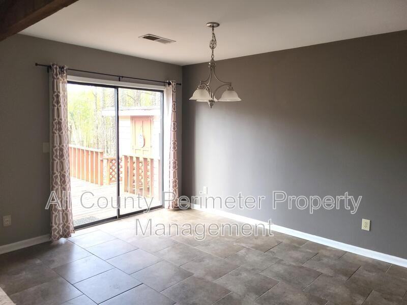 4722 Jamerson Forest Cir - Photo 4 of 15