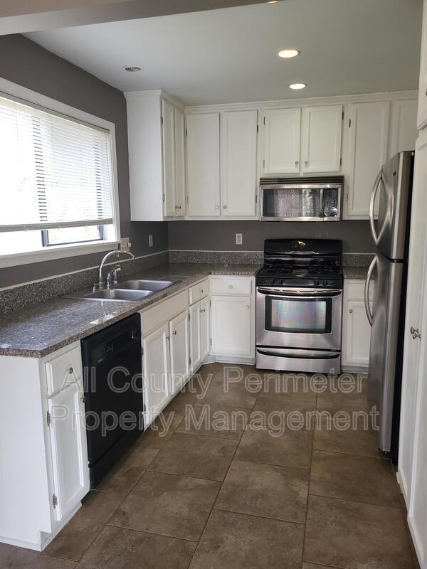 4722 Jamerson Forest Cir - Photo 6 of 15