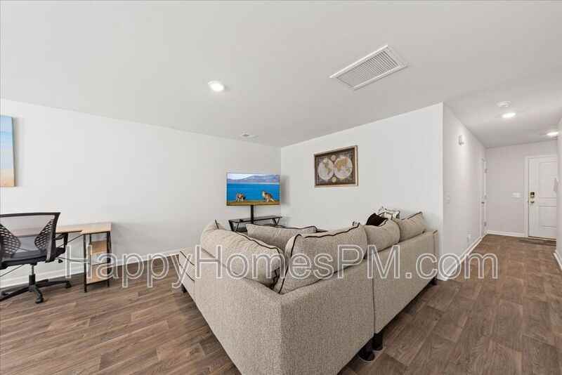 4698 Palm View Cir - Photo 6 of 29