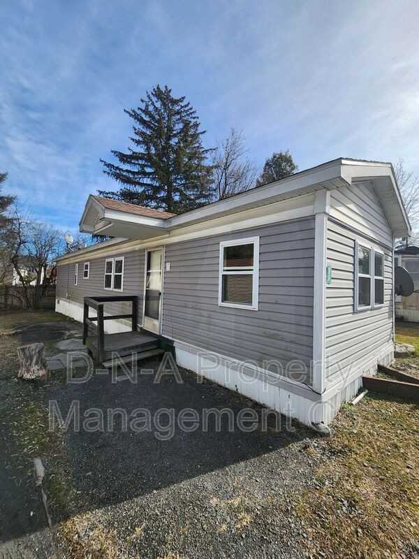 34 Ludwig Lane, Stroudsburg, PA 18360 2 Bedroom House for 1,200/month