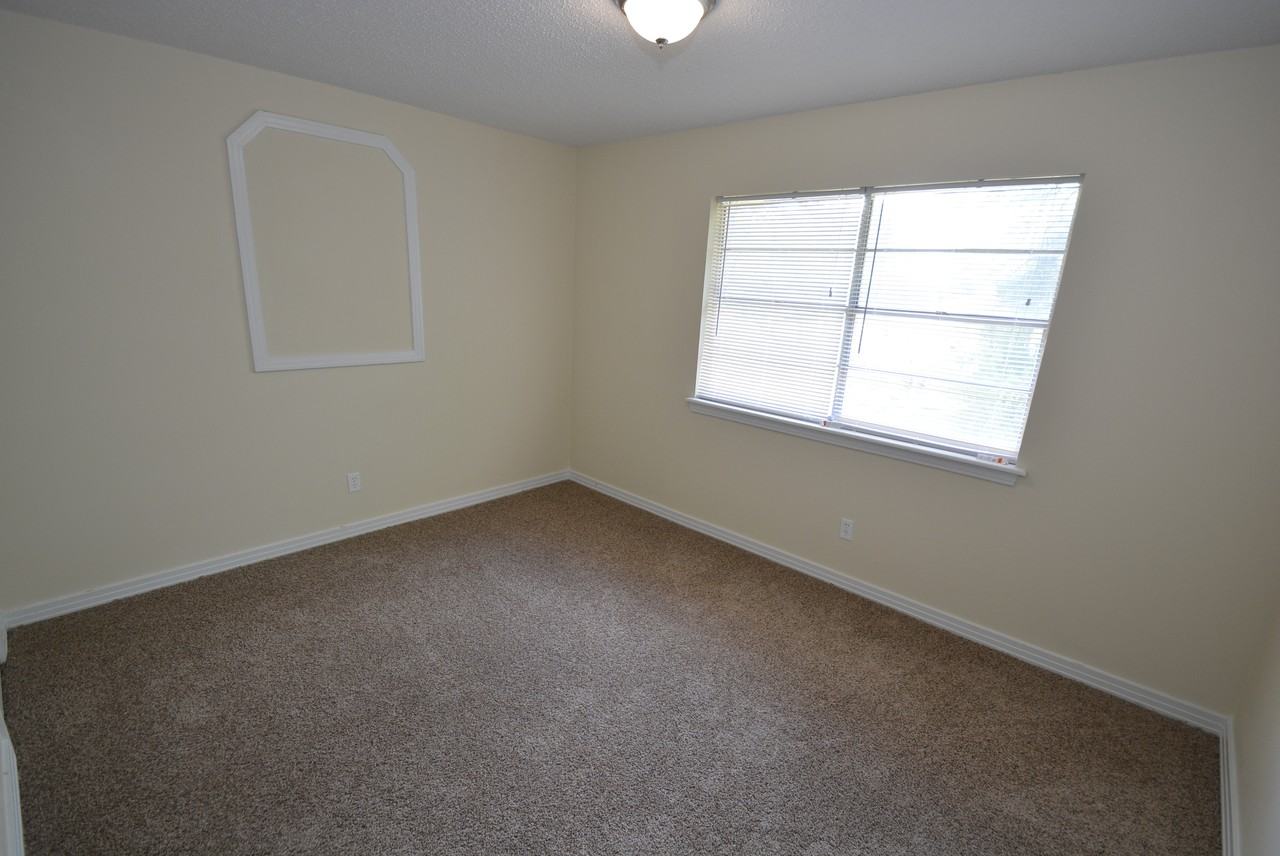 11015 Mara Lynn Rd - Photo 2 of 13