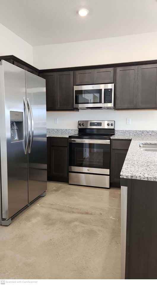 1213 Lehmann - Photo 3 of 10