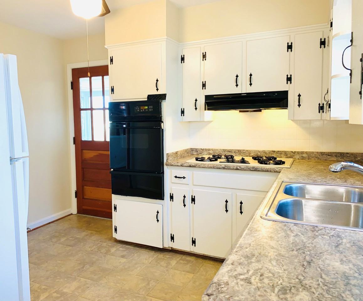 125 Hillcrest Dr - Photo 6 of 10