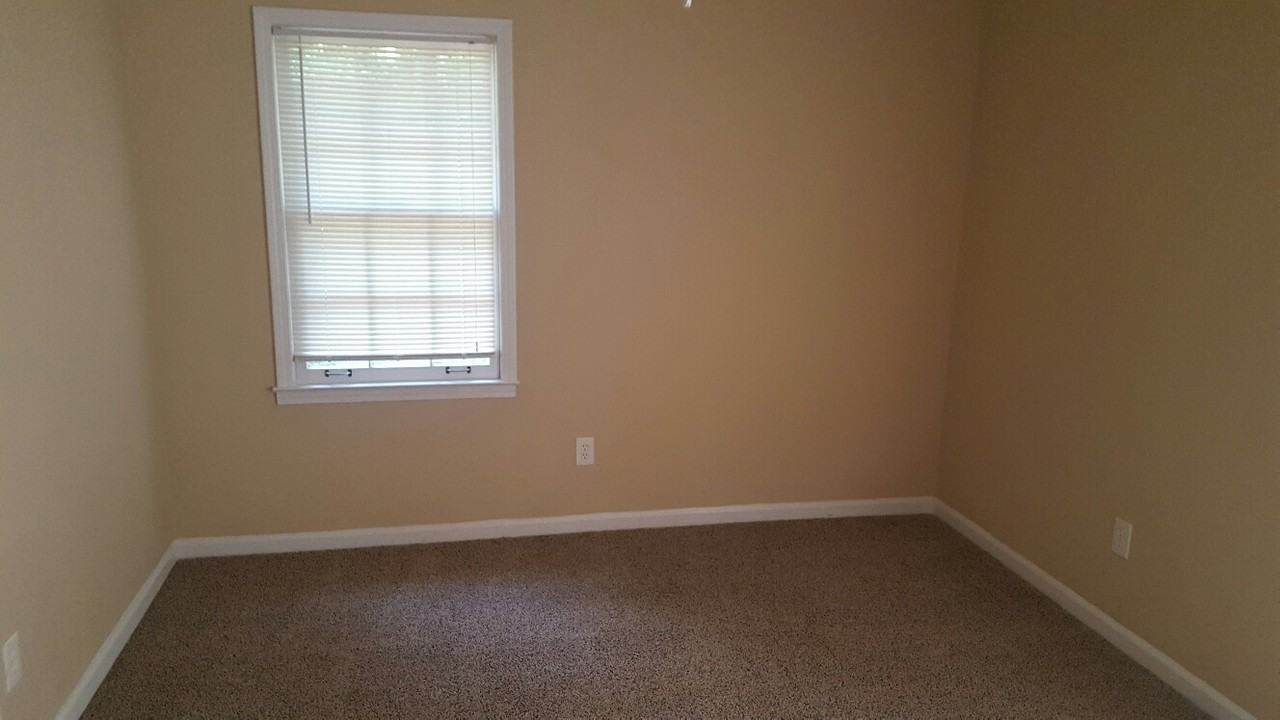 4125 Maple Ferry Dr Ne - Photo 3 of 21