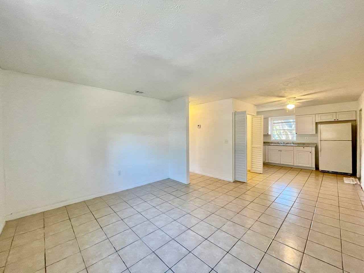 3826 Lakeshore Dr #B - Photo 5 of 11