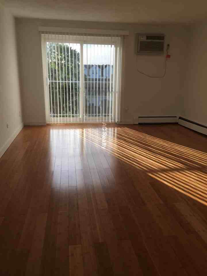 30 Park Avenue #30 - Photo 3 of 7