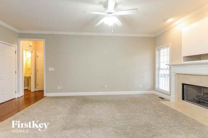 109 Scarlet Oak Dr - Photo 3 of 16