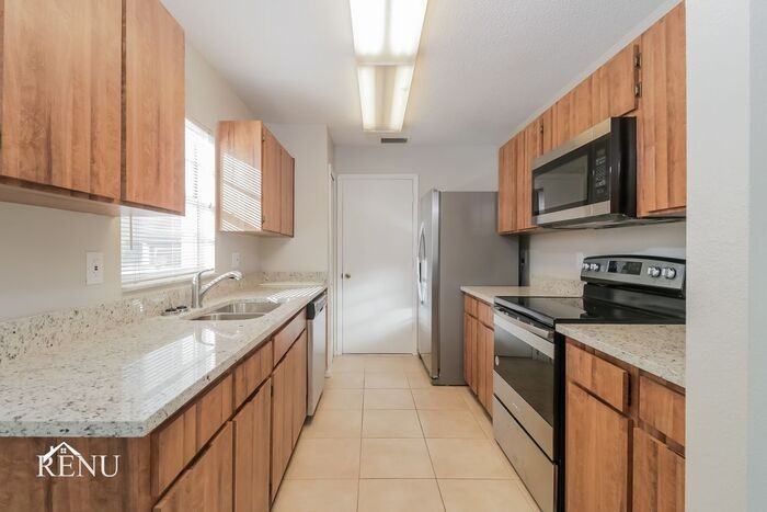 8739 Osage Dr - Photo 3 of 17