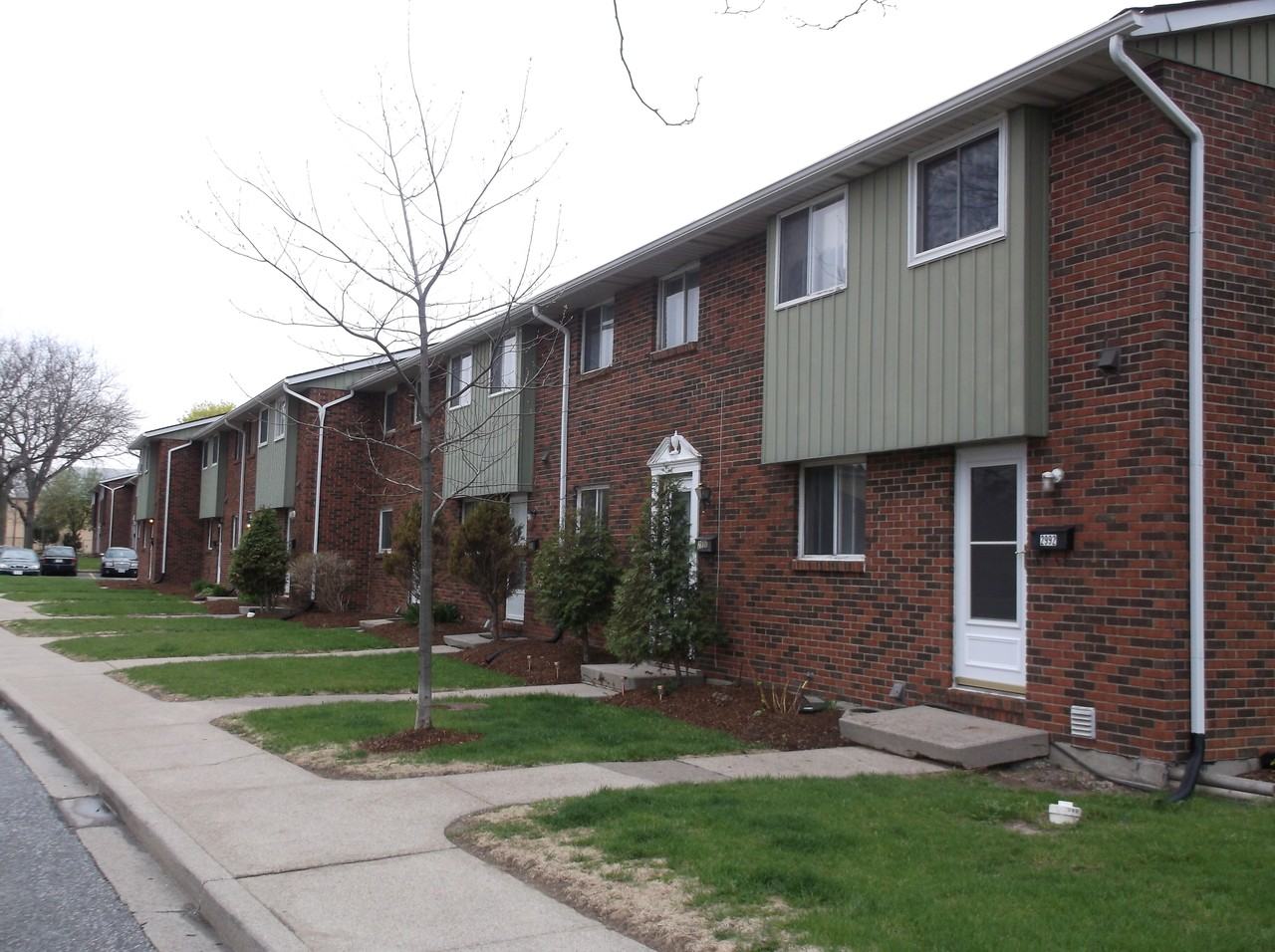 Anchorage on the Park Apartments 2992 29322992 Wildwood Dr., Windsor