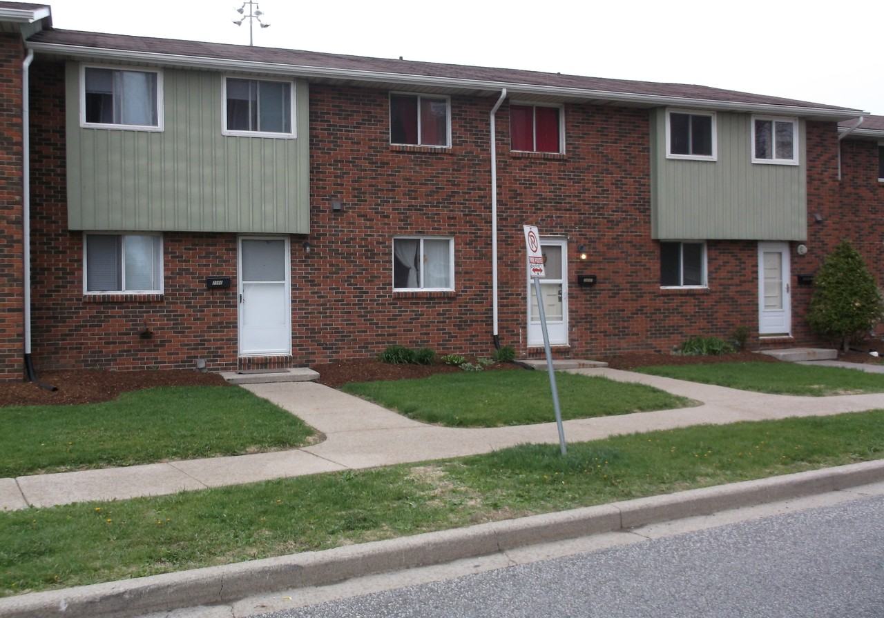 Anchorage on the Park Apartments 2992 29322992 Wildwood Dr., Windsor