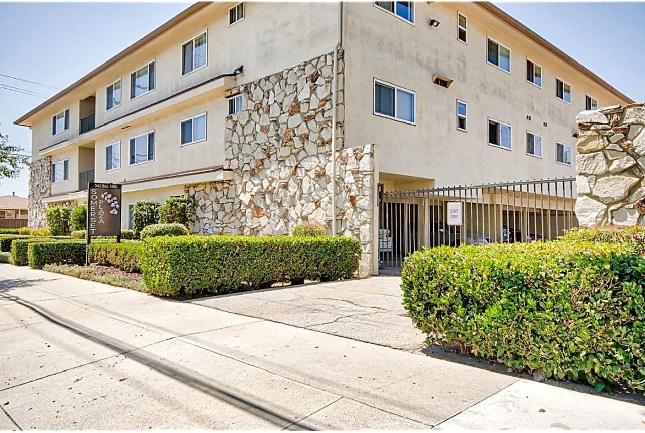 Somerset plaza Apartments 15357 Bellflower Blvd, Bellflower, CA 90706
