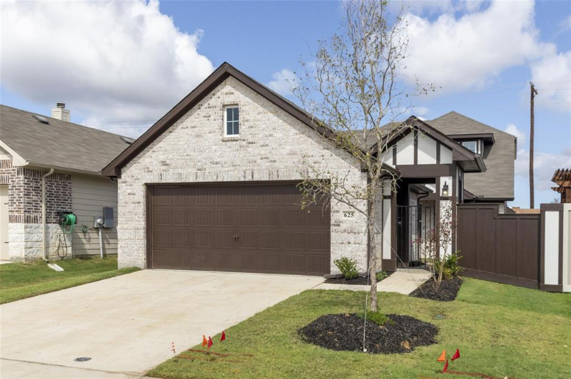 625 Presidio St - Photo 2 of 28