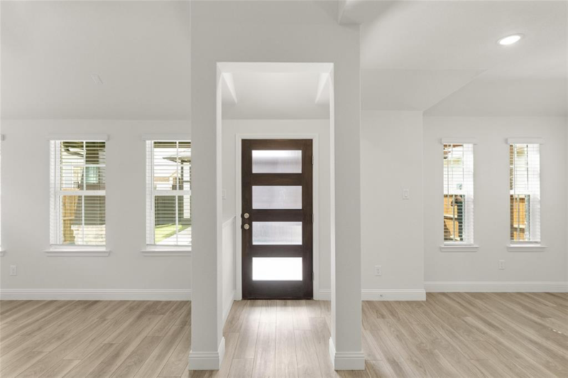 625 Presidio St - Photo 5 of 28