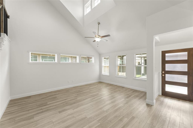 625 Presidio St - Photo 6 of 28