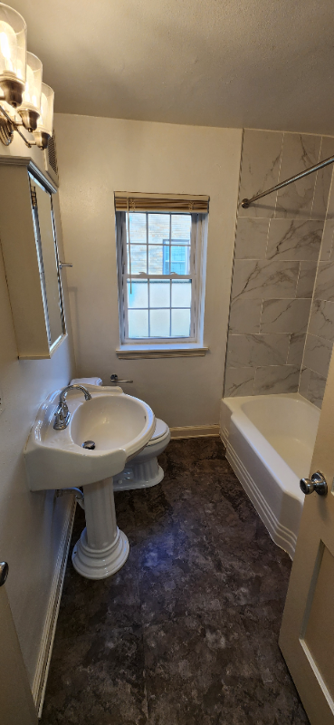 8316 W Dana St #1 - Photo 3 of 9