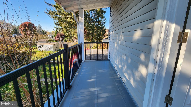 106 N Main St - Photo 3 of 12