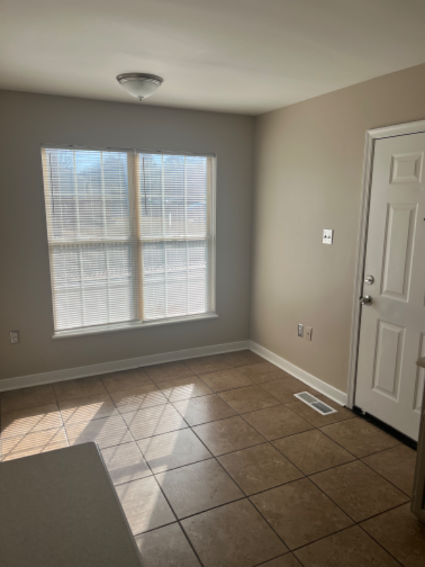 801 W Leigh St - Photo 3 of 16