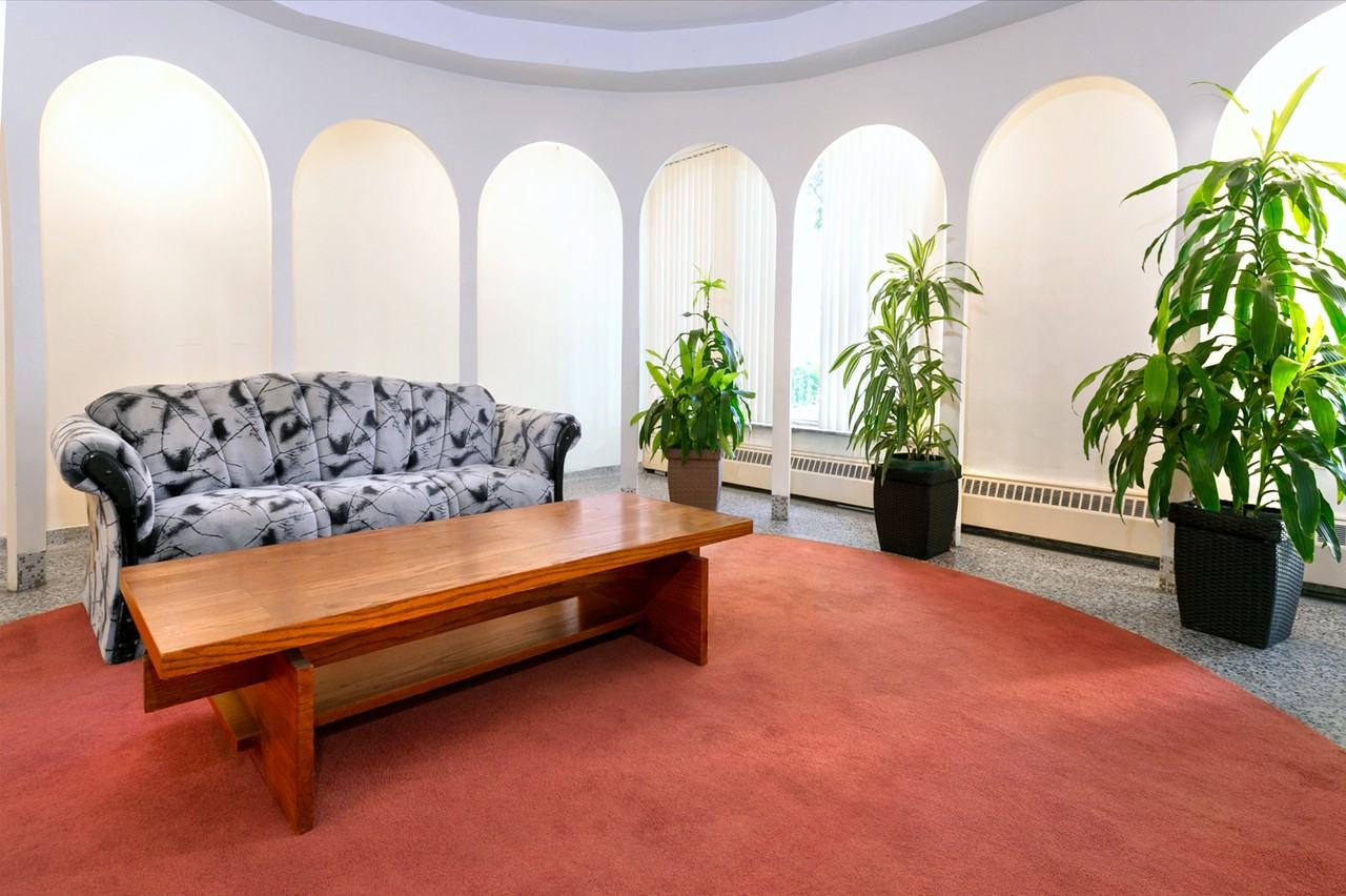 21 Maynard Ave Apartments in Parkdale, Toronto, ON M6K 2Z8 Zumper