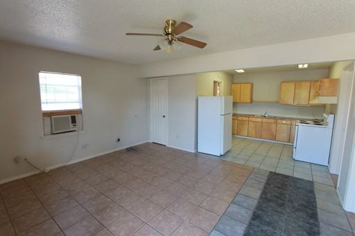 802 Gifford St - Photo 2 of 7