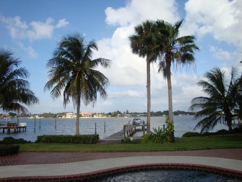 5345 Pennock Point Rd - Photo 2 of 20