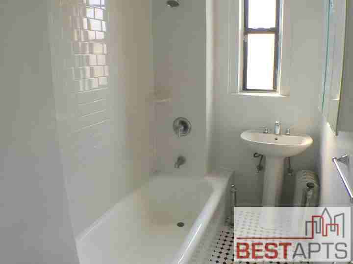 Broadway & W 162nd St #3e