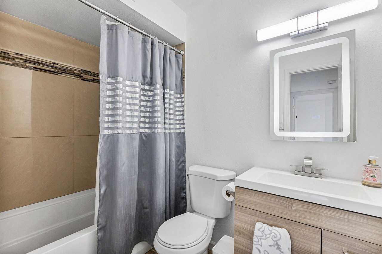 Janice Way - Photo 3 of 18