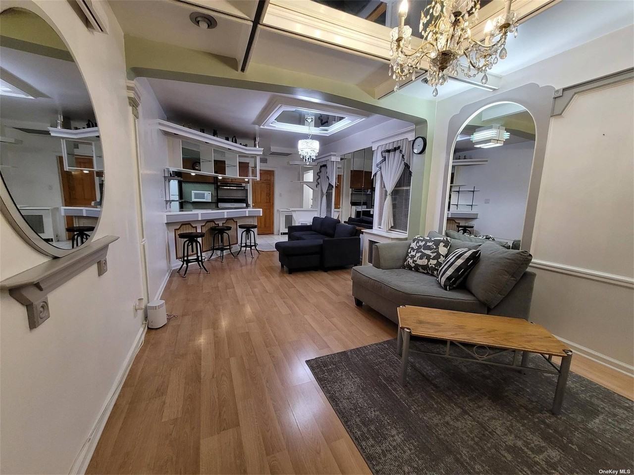 6123 167th St - Photo 3 of 18