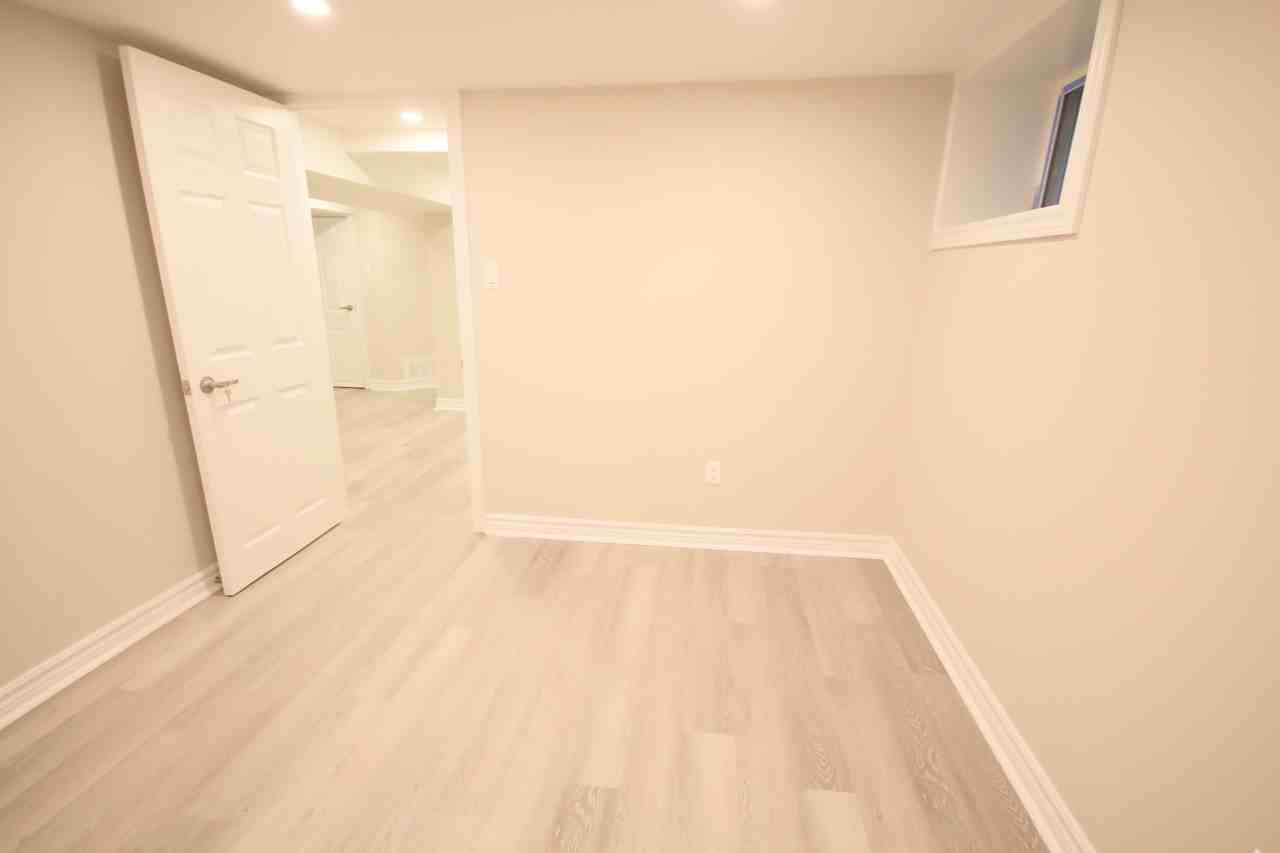 28 Sunnybrae Crescent - Photo 3 of 12