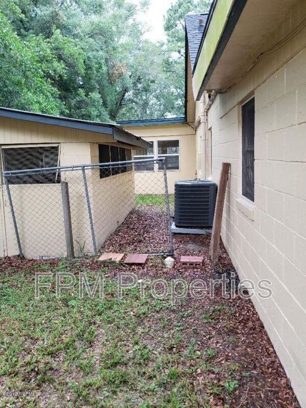 6348 Hyde Grove Ave - Photo 7 of 8