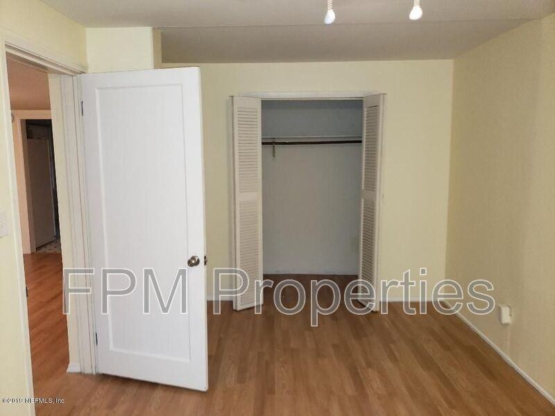 6348 Hyde Grove Ave - Photo 4 of 8