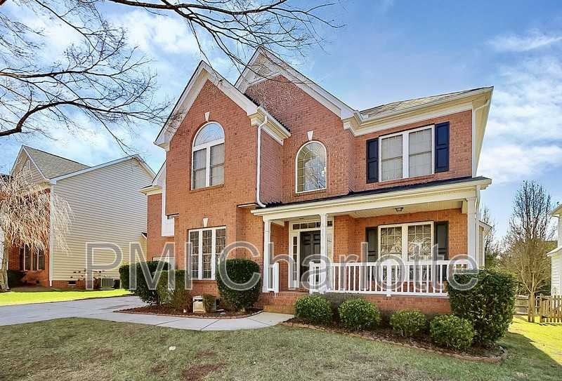 14308 Harvington Dr - Photo 3 of 44