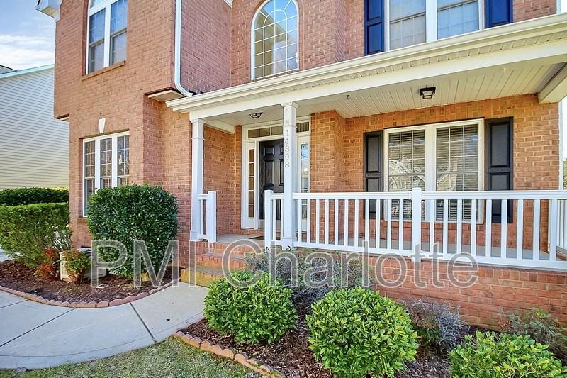 14308 Harvington Dr - Photo 4 of 44