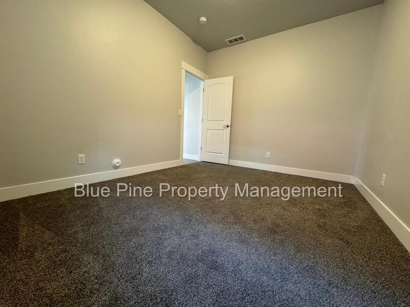 2824 E Brooklyn St - Photo 6 of 20