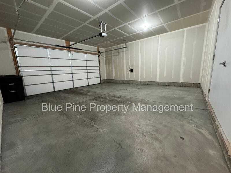 2824 E Brooklyn St - Photo 7 of 20
