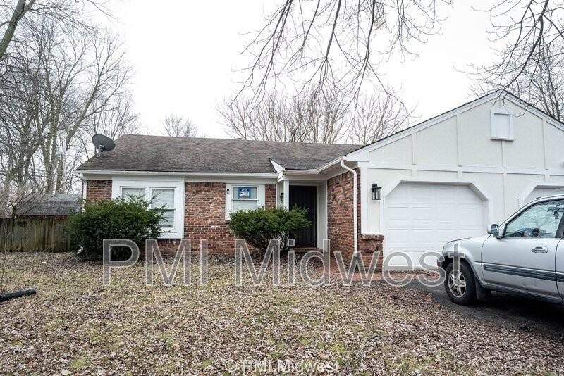 5705 E 17th St - Photo 2 of 31