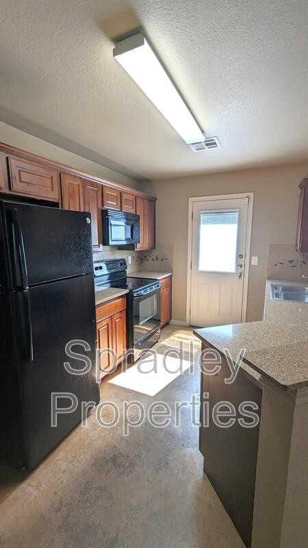 4826B Deep Dr - Photo 3 of 9