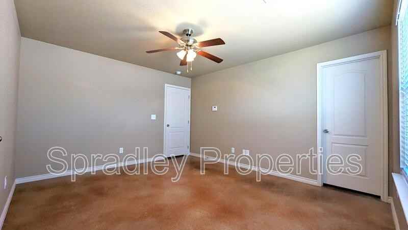 4826B Deep Dr - Photo 4 of 9