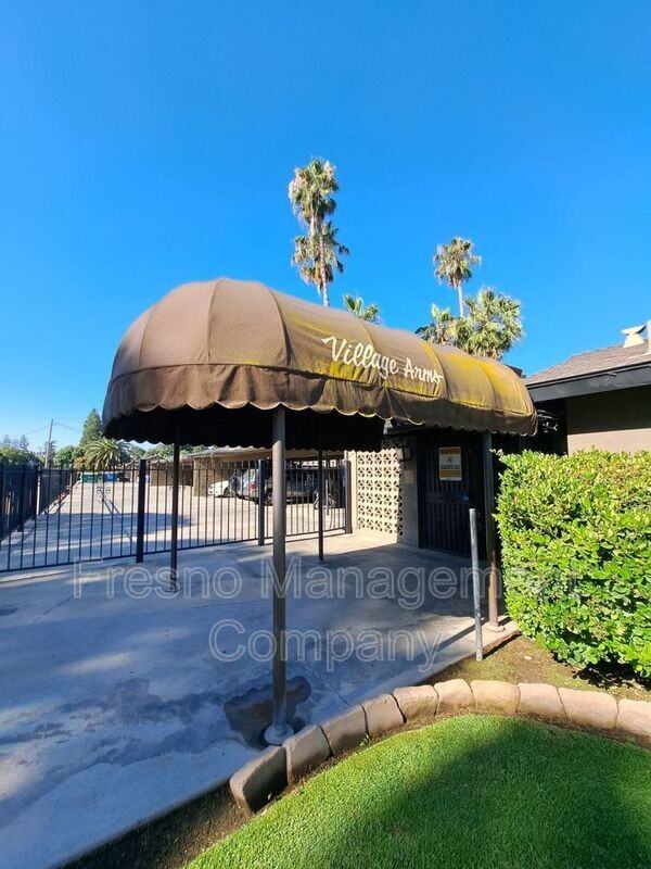 4943 N Harrison Ave - Photo 2 of 37