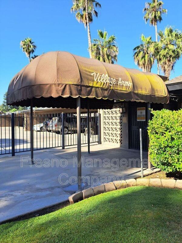 4943 N Harrison Ave - Photo 3 of 37