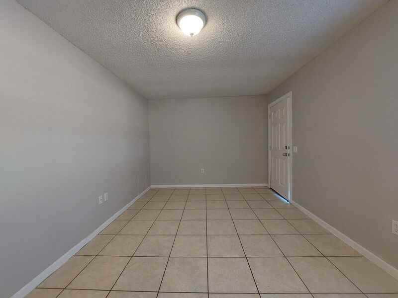 1336 Payne St - Photo 3 of 18