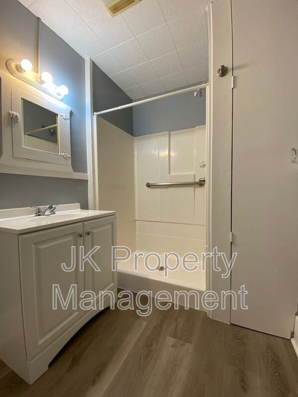 511 14th St N - Photo 5 of 10