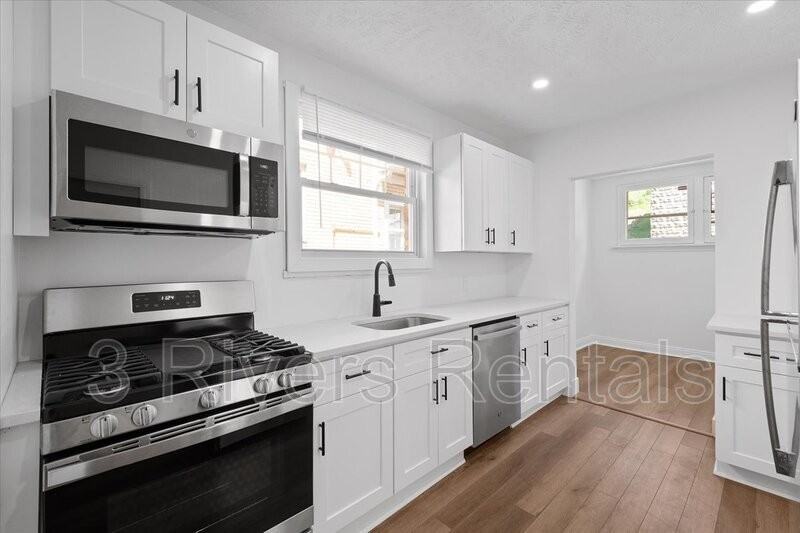 1457 Brookline Blvd - Photo 2 of 27