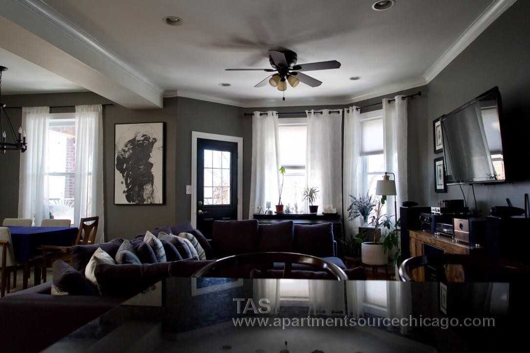 1010 N Kedzie Ave #3 - Photo 3 of 20