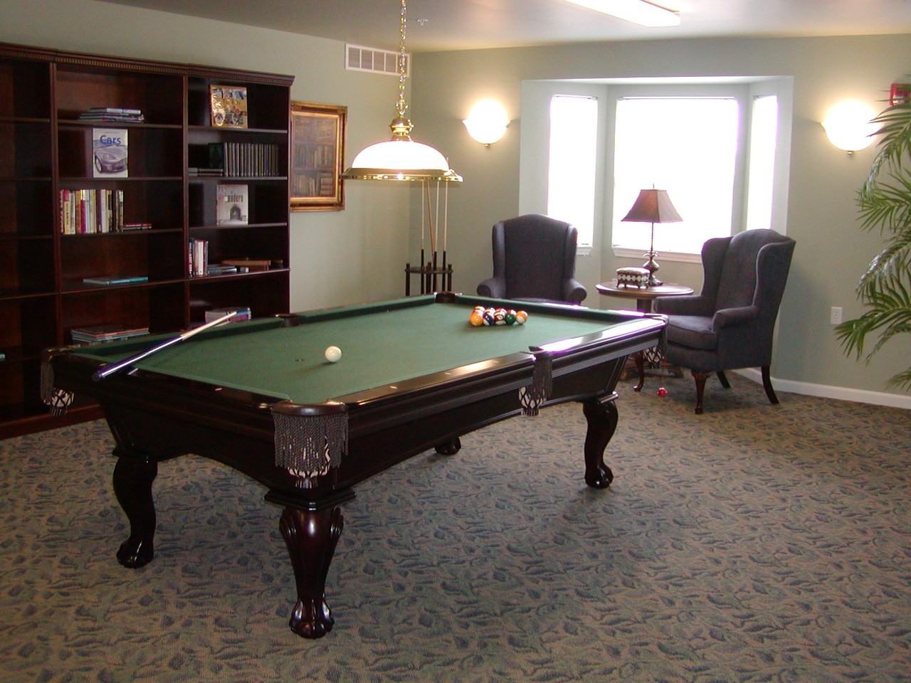 Oakhaven Manor - Photo 5 of 17