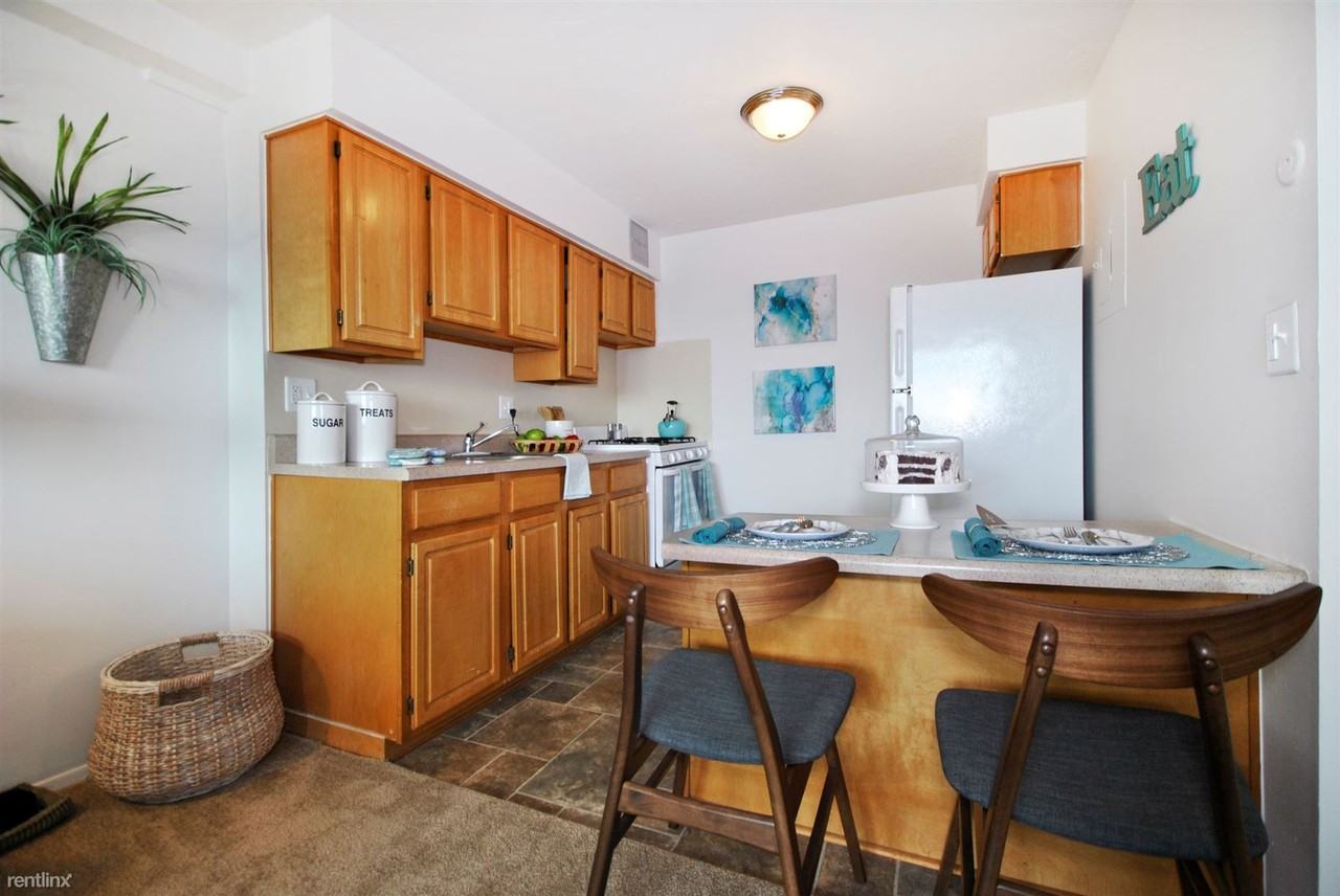 River Towers Senior Apartments - Photo 5 of 32