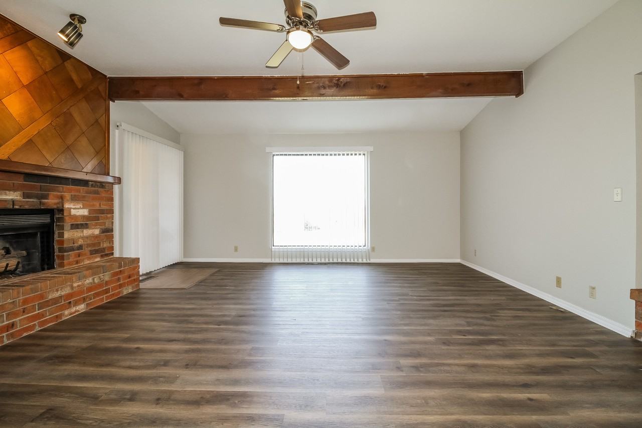 1937 E Ensey Ter - Photo 2 of 20